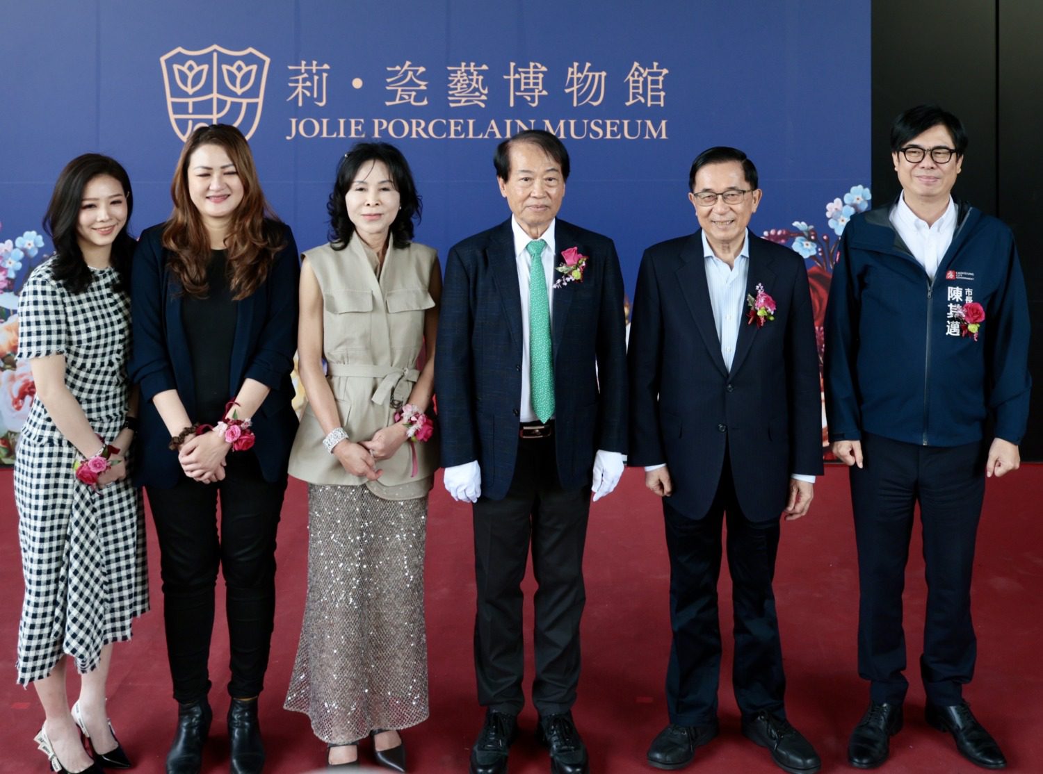 高雄首座夢幻打卡地標 走進歐洲19世紀皇家窯瓷「莉‧瓷藝博物館」,如置身歐洲《繁花盛宴》沉浸式展覽 高雄首座夢幻打卡地標 走進歐洲19世紀皇家窯瓷「莉‧瓷藝博物館」,如置身歐洲《繁花盛宴》沉浸式展覽