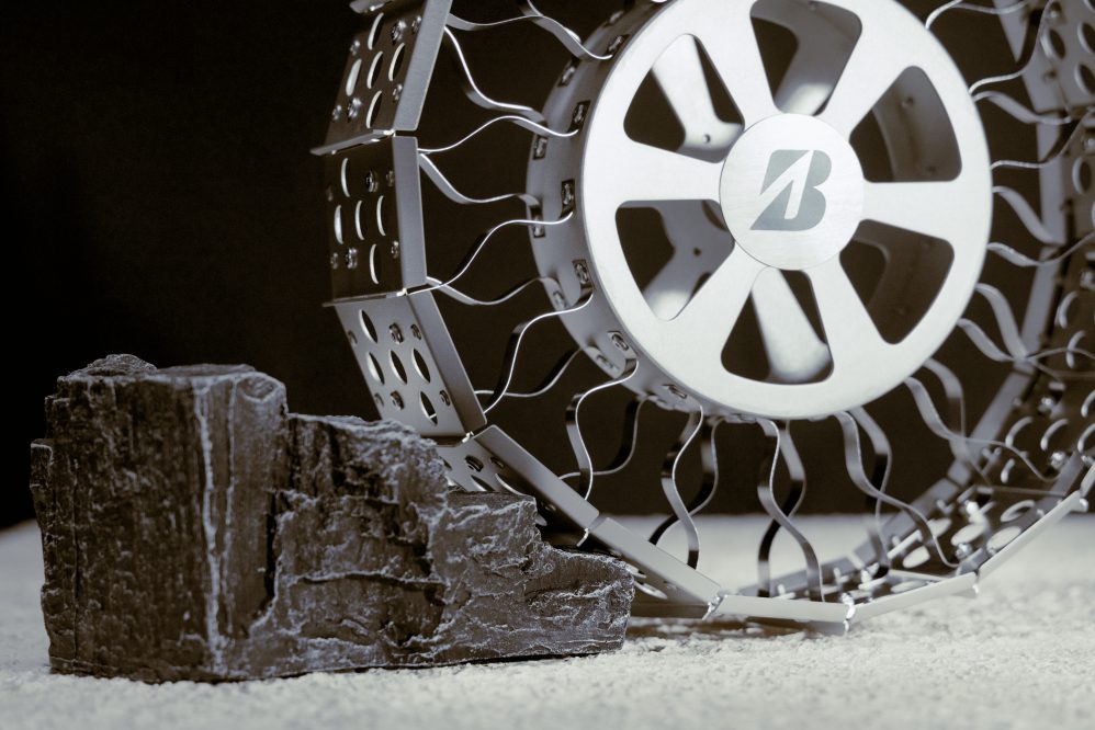 2025年第40屆美國太空研討會　普利司通輪胎展示兩款第2代月球探測車概念輪胎