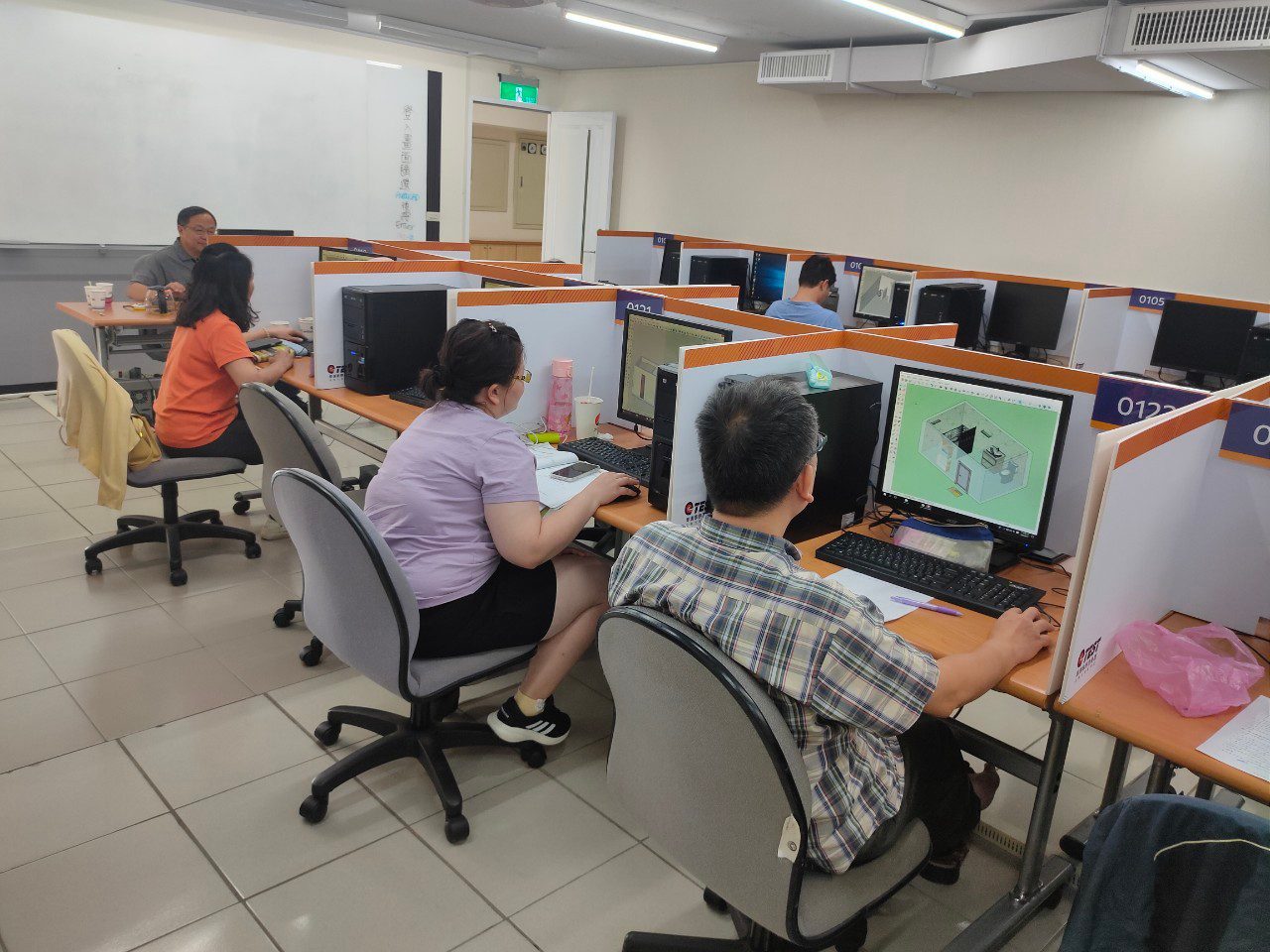 提升職涯競爭力！　中市勞工大學在職進修滿70小時送好禮！