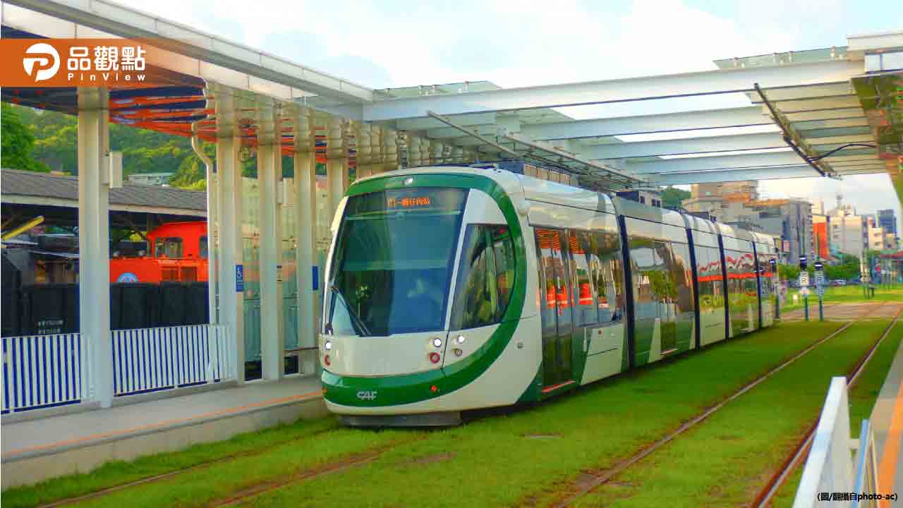 高雄輕軌開過站卡路口3分鐘 「倒退嚕」回頭載客 高雄輕軌開過站卡路口3分鐘 「倒退嚕」回頭載客