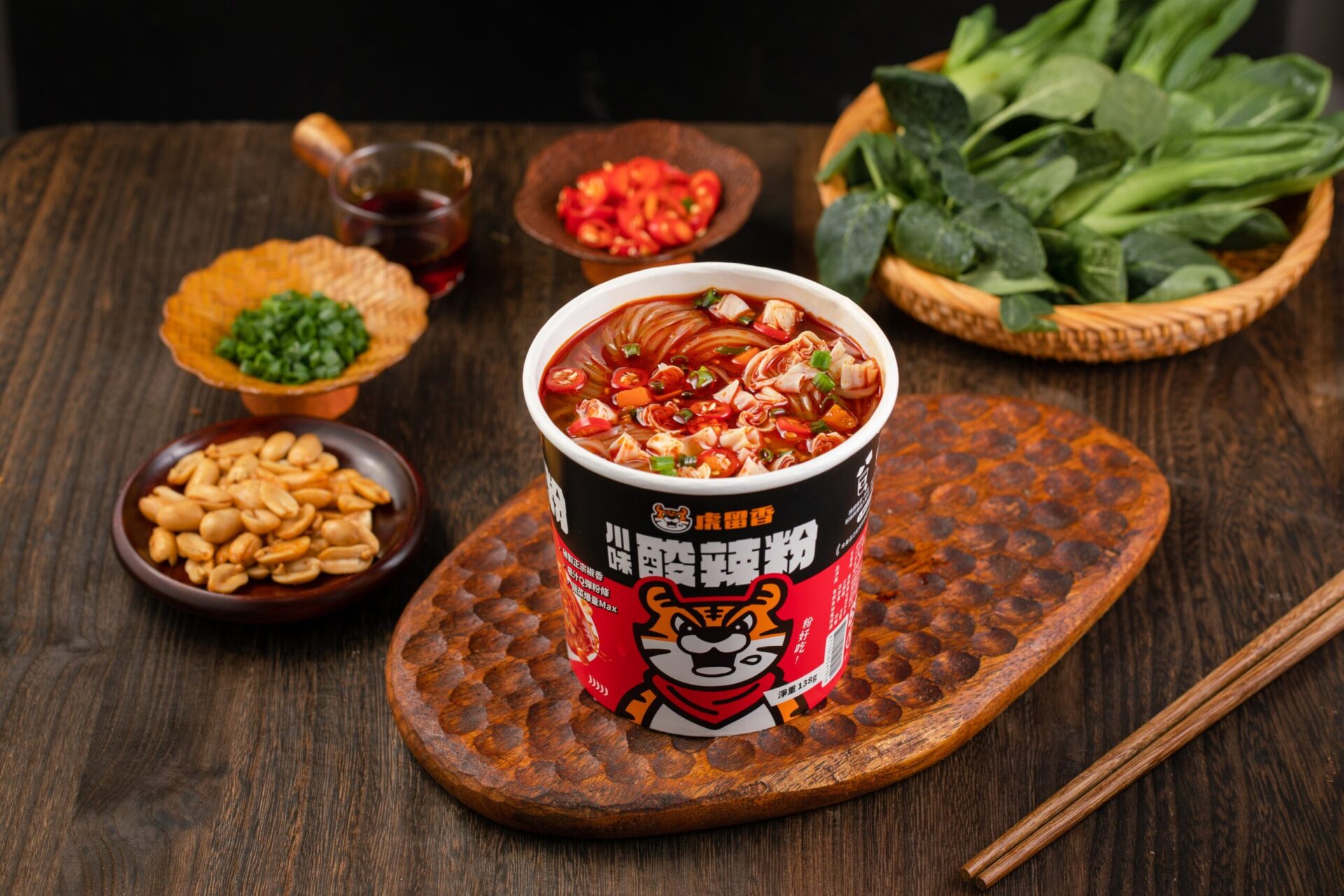 「酸民包」六入螺螄粉、酸辣粉滿足重口味控 限時87折六百元有找