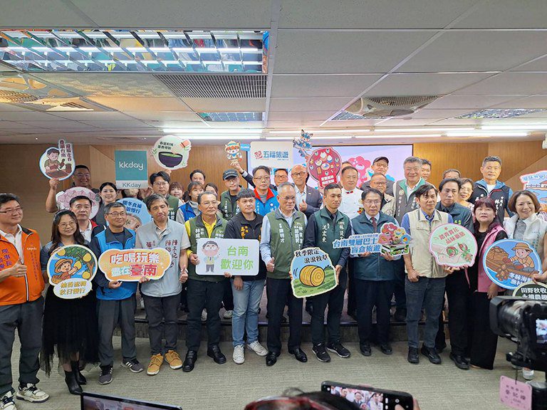 臺南雙層巴士盲盒旅遊來囉!　共12場次300個名額