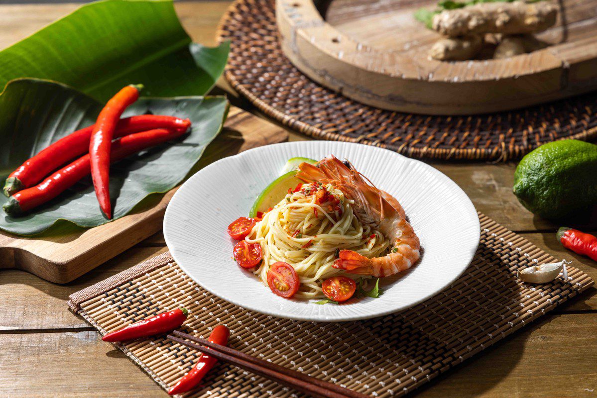 開箱全聯新品！台灣製造冷凍麵掀搶購潮　松園推出鰹魚沾麵、泰式酸辣口味火熱上市