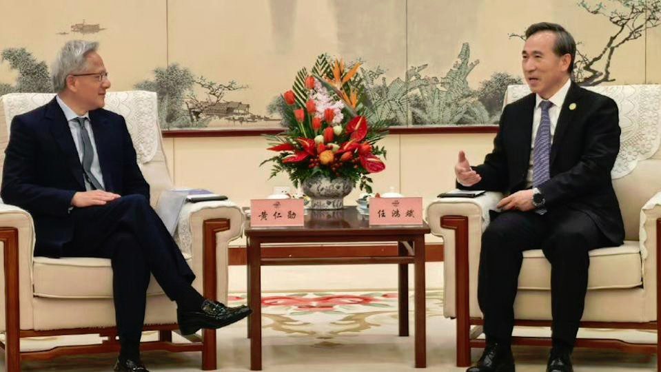 輝達出口禁令餘波盪漾 黃仁勳換裝訪中「維穩」市占？