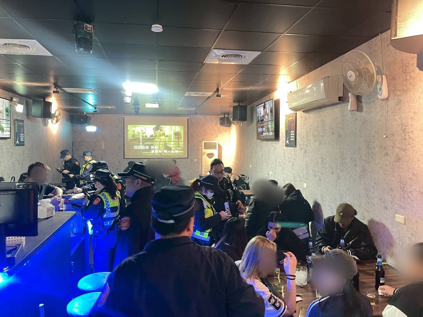 八德警雷霆除暴不打烊 出動42警力維護轄區安全