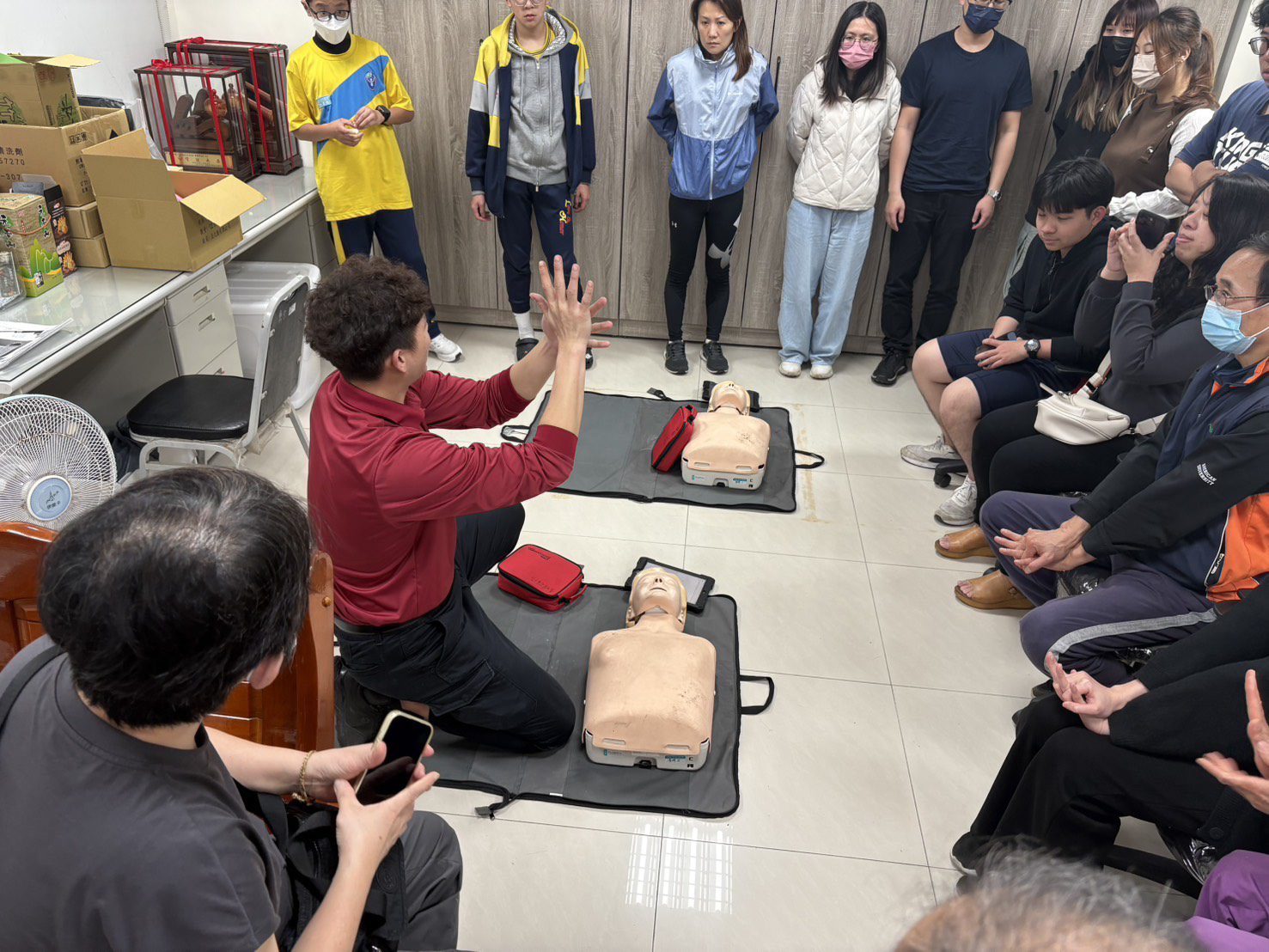 邁向「全民會急救」目標！青埔消防分隊開設學習站 強化民眾CPR、AED知識