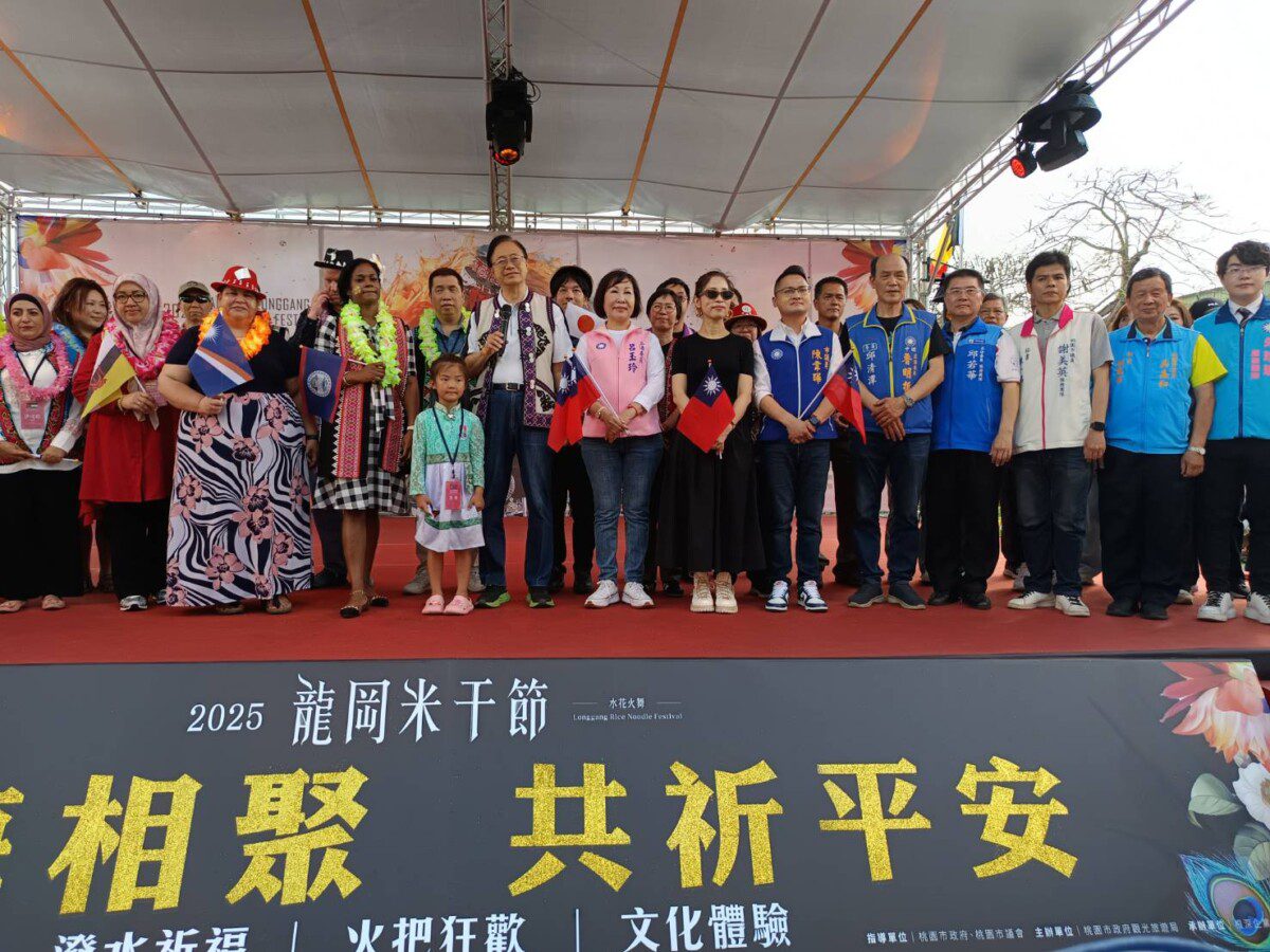 水花祈福傳遞善念 走進龍岡體驗異域盛典 懷舊之夜重現金典 水花祈福傳遞善念 走進龍岡體驗異域盛典 懷舊之夜重現金典