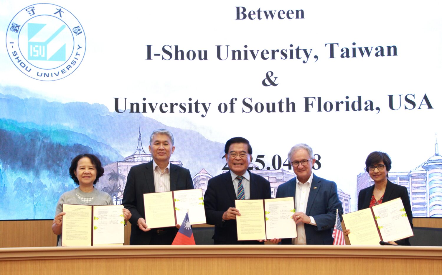 義守大學與美國南佛羅里達大學簽訂學術交流協定 共同培養國際級醫療人員 義守大學與美國南佛羅里達大學簽訂學術交流協定 共同培養國際級醫療人員