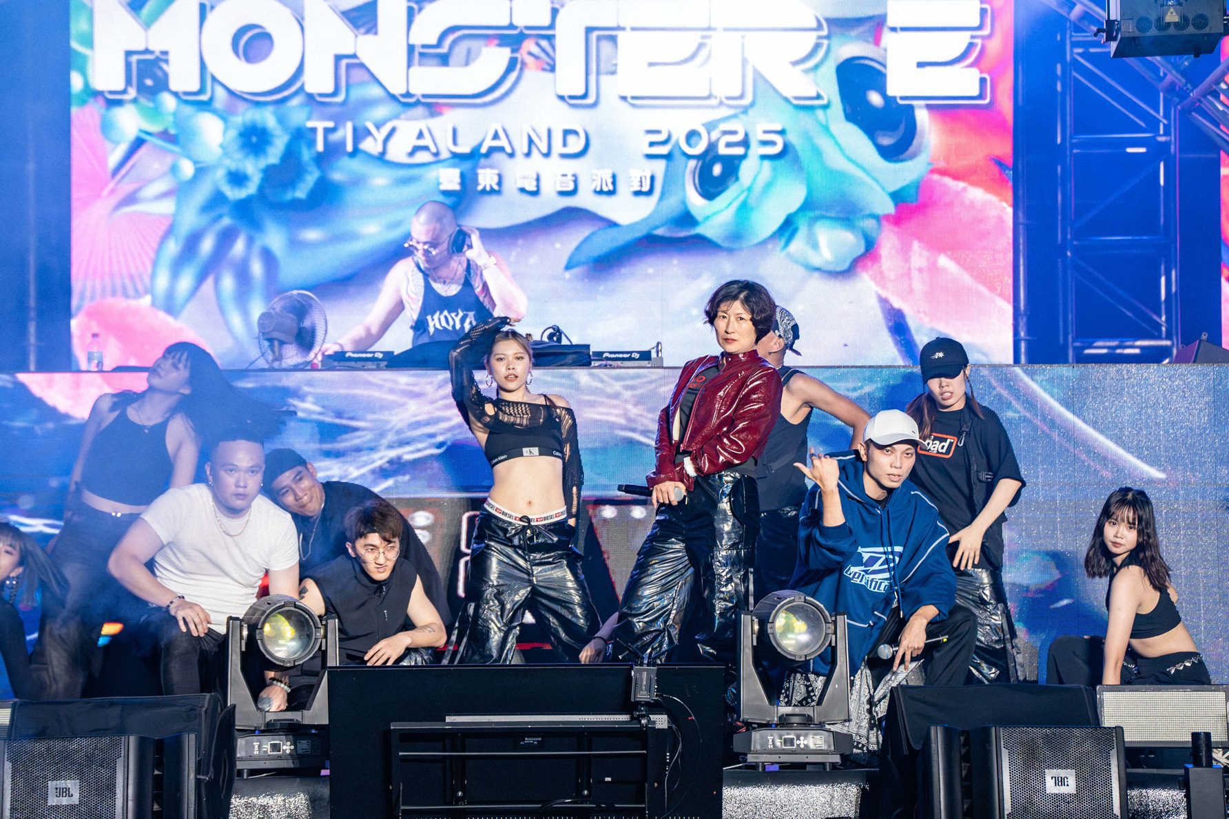 台東電音派對掀千人求佛　日進大師用電音普渡眾生