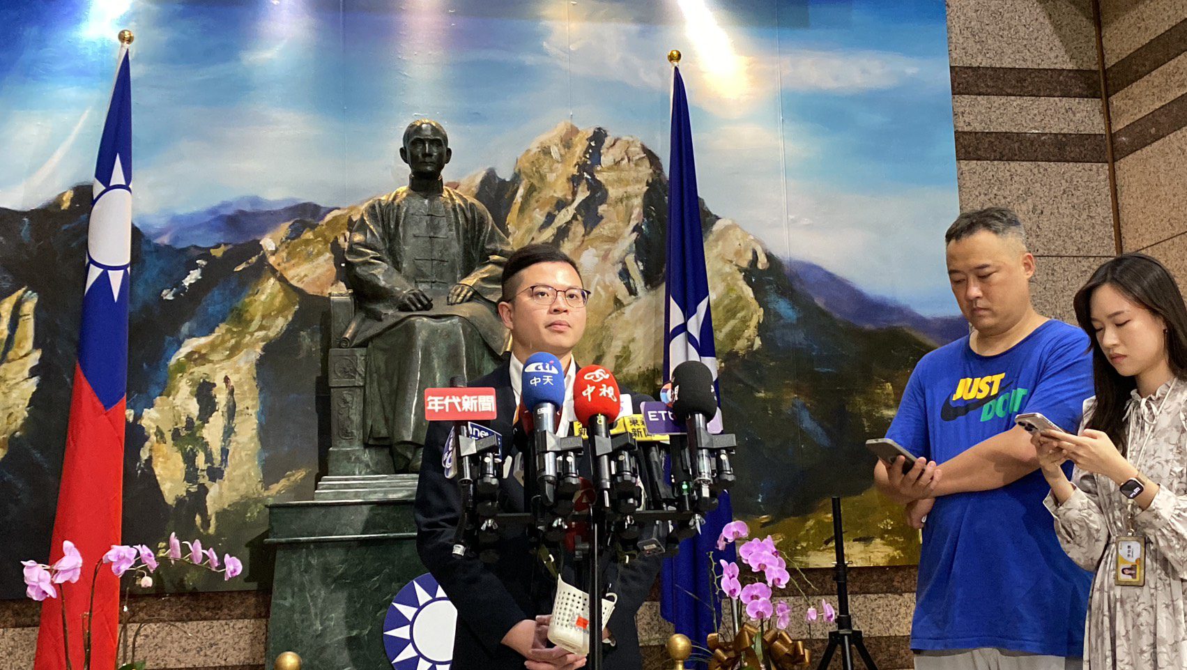 在野峰會登場 凌濤指賴政府1舉動「感受到民意沉重壓力」 在野峰會登場 凌濤指賴政府1舉動「感受到民意沉重壓力」