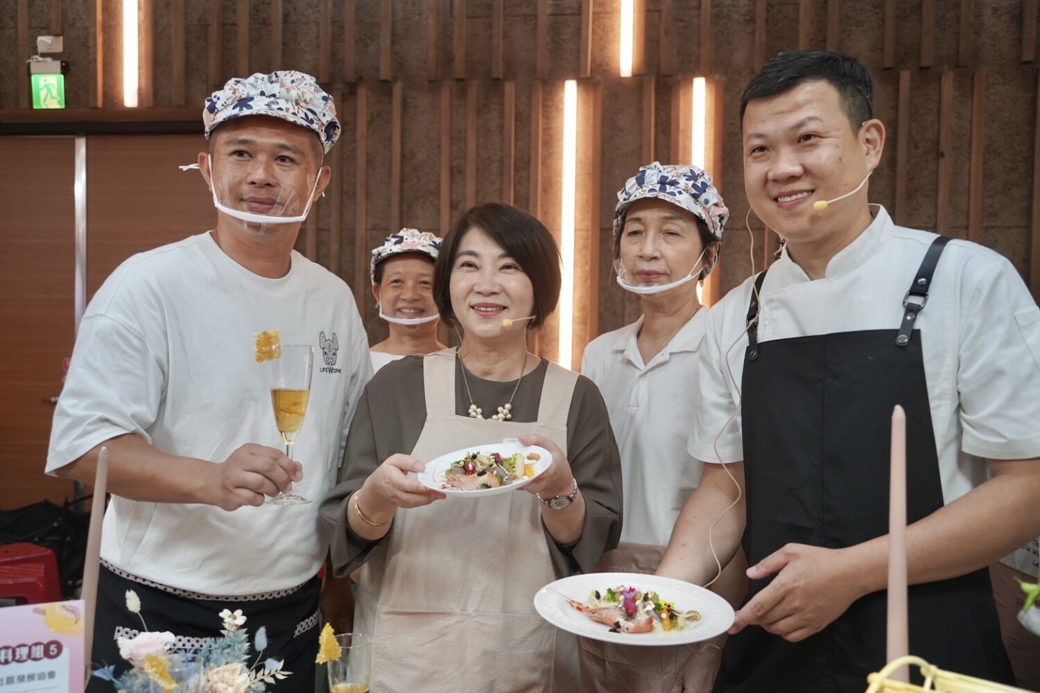 屏東縣銀閃閃廚藝競賽登場 31個社區據點秀出創意料理 屏東縣銀閃閃廚藝競賽登場 31個社區據點秀出創意料理