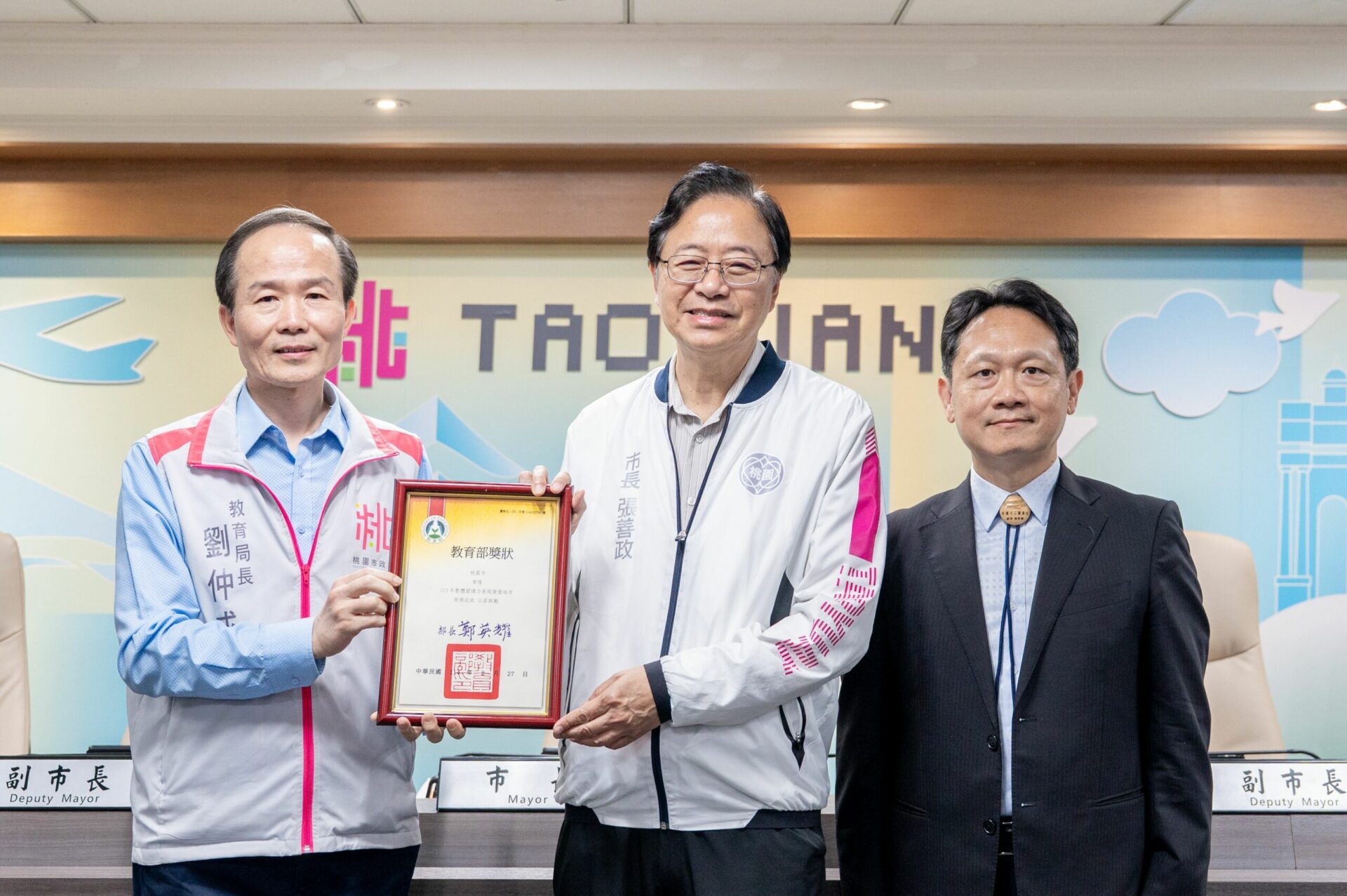 打造書香城市獲肯定!桃園奪整體閱讀力績優城市殊榮 打造書香城市獲肯定!桃園奪整體閱讀力績優城市殊榮