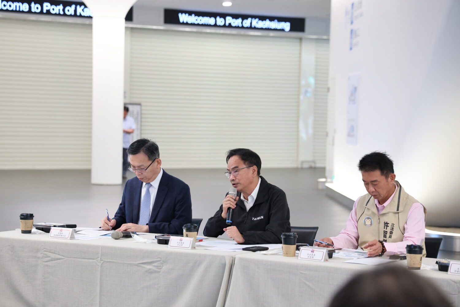 立院交通委員會赴高雄港考察前瞻計畫　李昆澤：旅運人次仍有巨大成長空間