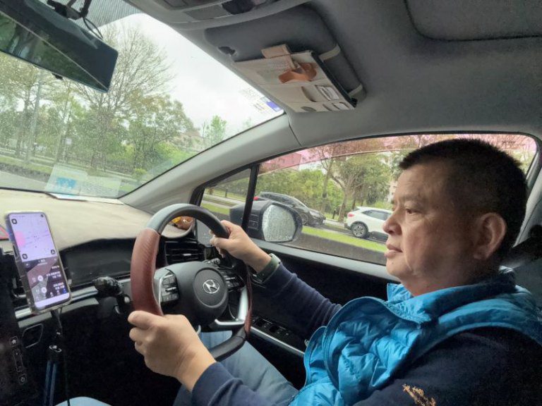 竹市劉詠翎、陳耀森獲全國模範勞工殊榮　邱臣遠代理市長感謝用專業溫暖社會