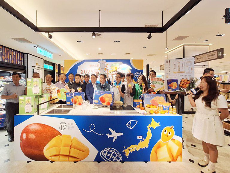 台南芒果全國新光三越預購 黃偉哲:全民把握機會手刀搶訂 台南芒果全國新光三越預購 黃偉哲:全民把握機會手刀搶訂