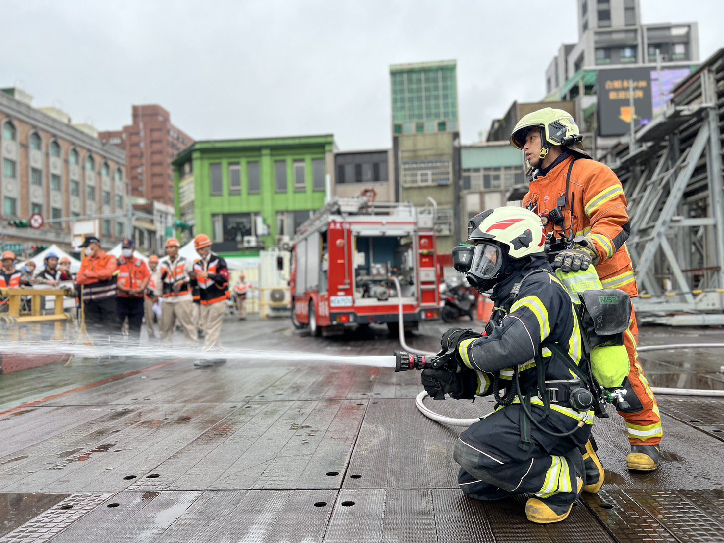 桃消三民分隊前進桃捷綠線工區 強化火警應變能力 桃消三民分隊前進桃捷綠線工區 強化火警應變能力