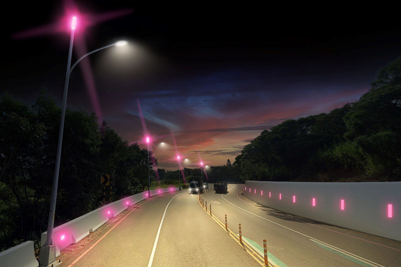台中大肚「粉紅公路」5月底完工 粉藍項鍊夜景浪漫登場 台中大肚「粉紅公路」5月底完工 粉藍項鍊夜景浪漫登場
