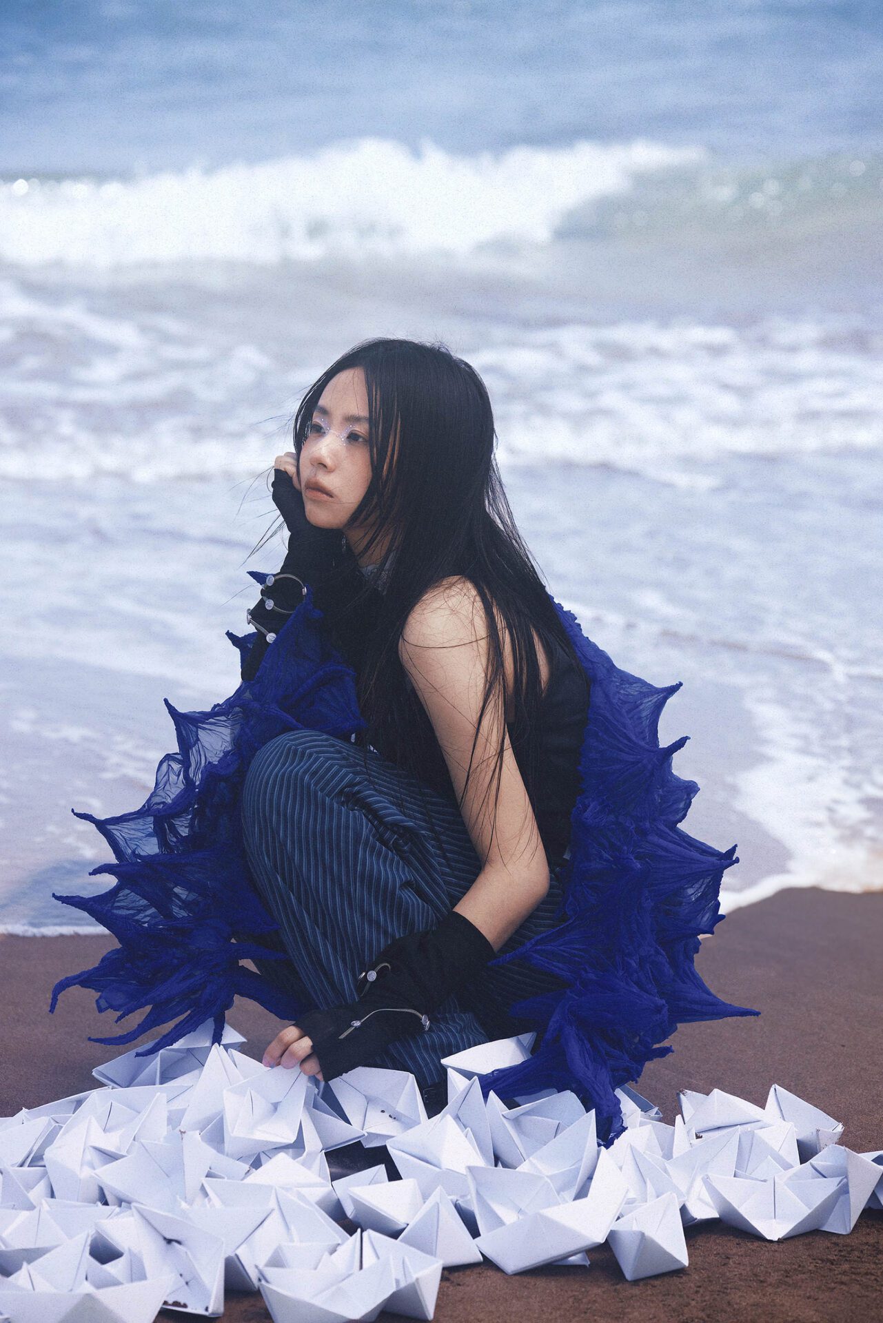 163braces探討孤單　觀察自我懷疑與重生　融合海洋生物的意象