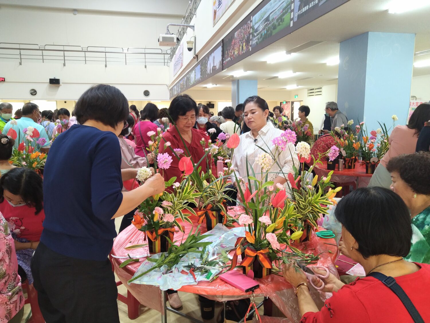中市西屯花藝活動400位民眾參與 推廣台中在地花卉鼓勵花農
