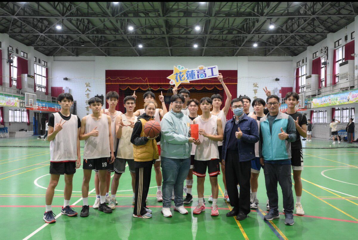 花工籃球隊再闖HBL全國決賽 魏嘉彥市長轉贈贊助金為選手助攻 花工籃球隊再闖HBL全國決賽 魏嘉彥市長轉贈贊助金為選手助攻