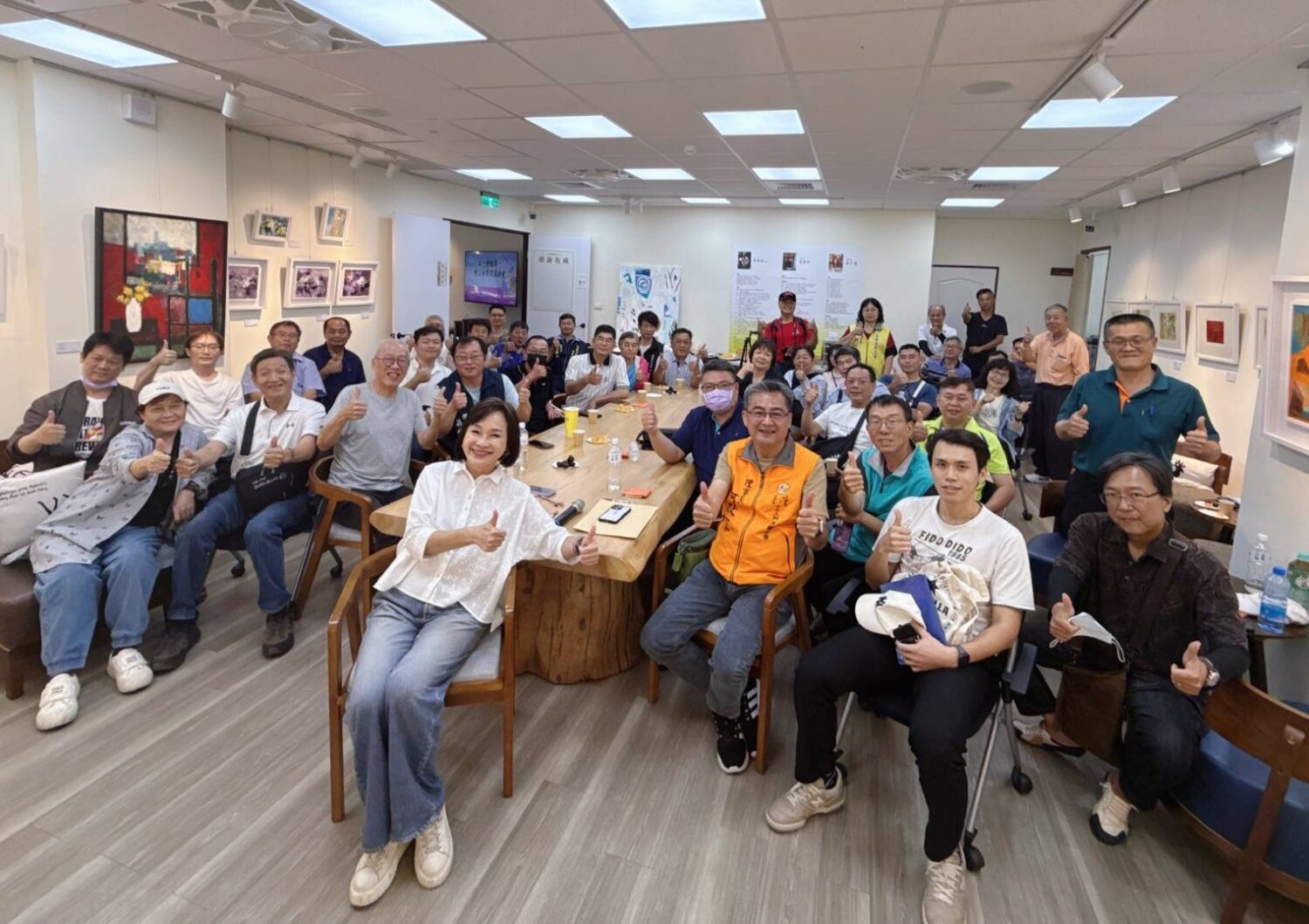 「五一勞動節-勞工甘苦談座談會」柯志恩傾聽高雄勞工最真實的聲音