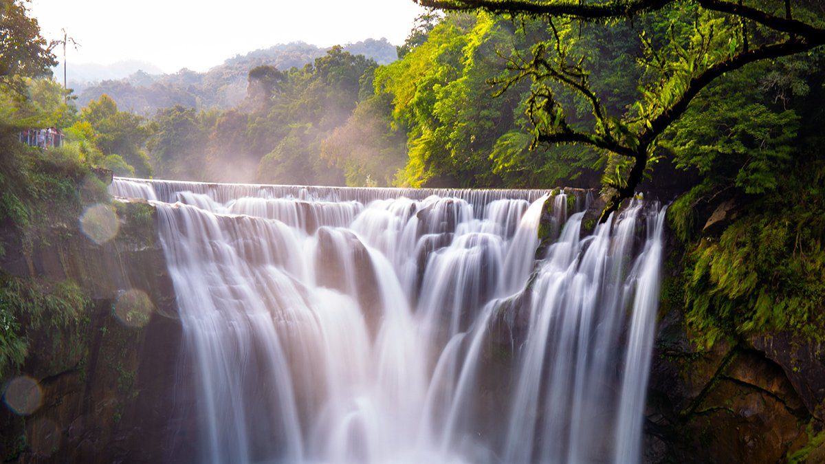 十分瀑布延長開放時間 夏日追虹賞景正美好 十分瀑布延長開放時間 夏日追虹賞景正美好