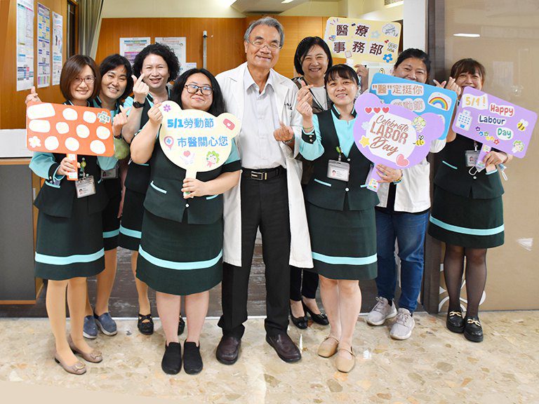 台南市立醫院贈五一勞動節禮　感謝同仁堅守醫療第一線