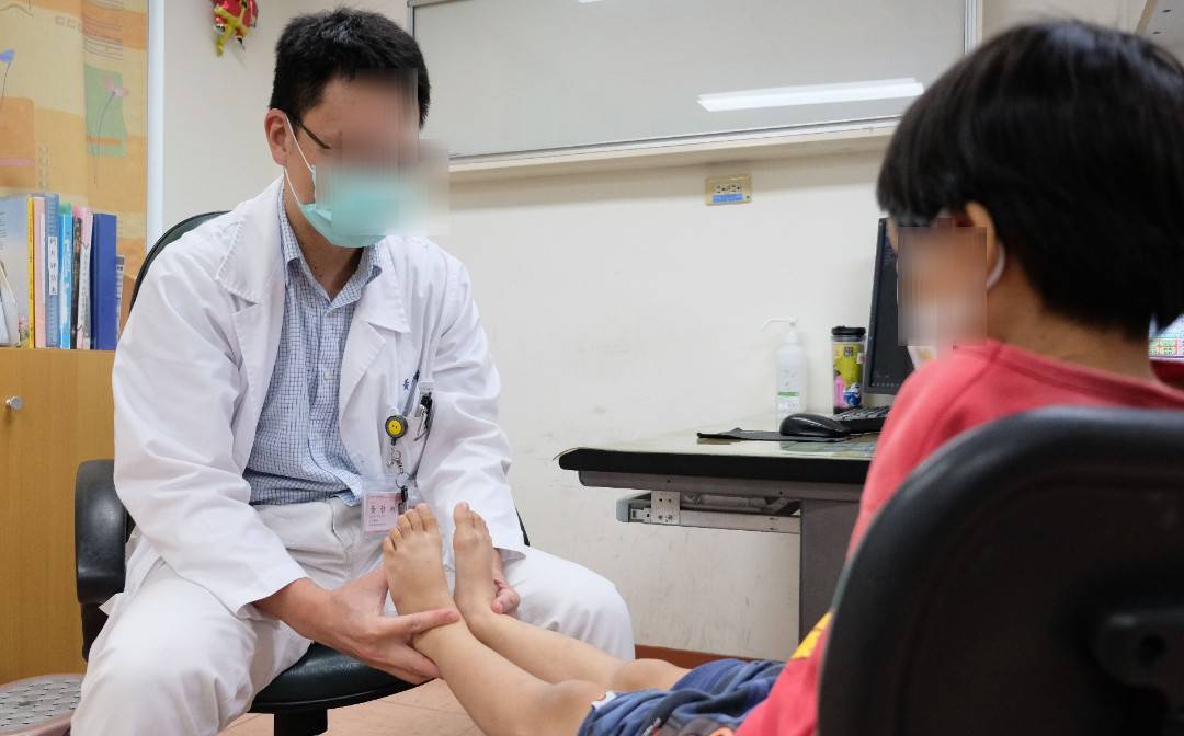 情緒失控是求救訊號 屏縣衛生局呼籲給予支持與及早治療是解方 情緒失控是求救訊號 屏縣衛生局呼籲給予支持與及早治療是解方