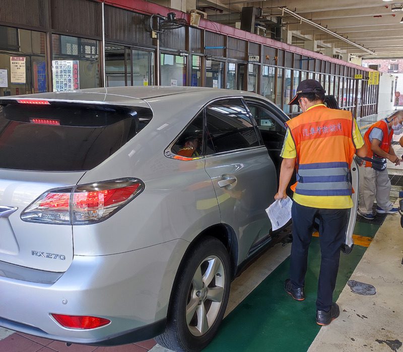 51勞動節勞工休假日 高雄區監理所轄管代檢廠加班提供驗車服務 51勞動節勞工休假日 高雄區監理所轄管代檢廠加班提供驗車服務