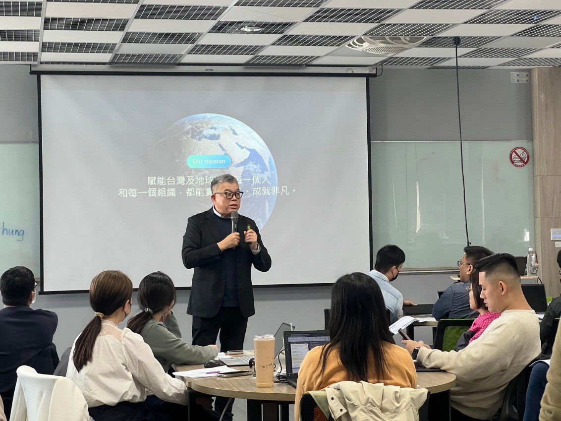 台中首辦「企業AI應用學院」 助企業加速數位轉型強化競爭力 台中首辦「企業AI應用學院」 助企業加速數位轉型強化競爭力