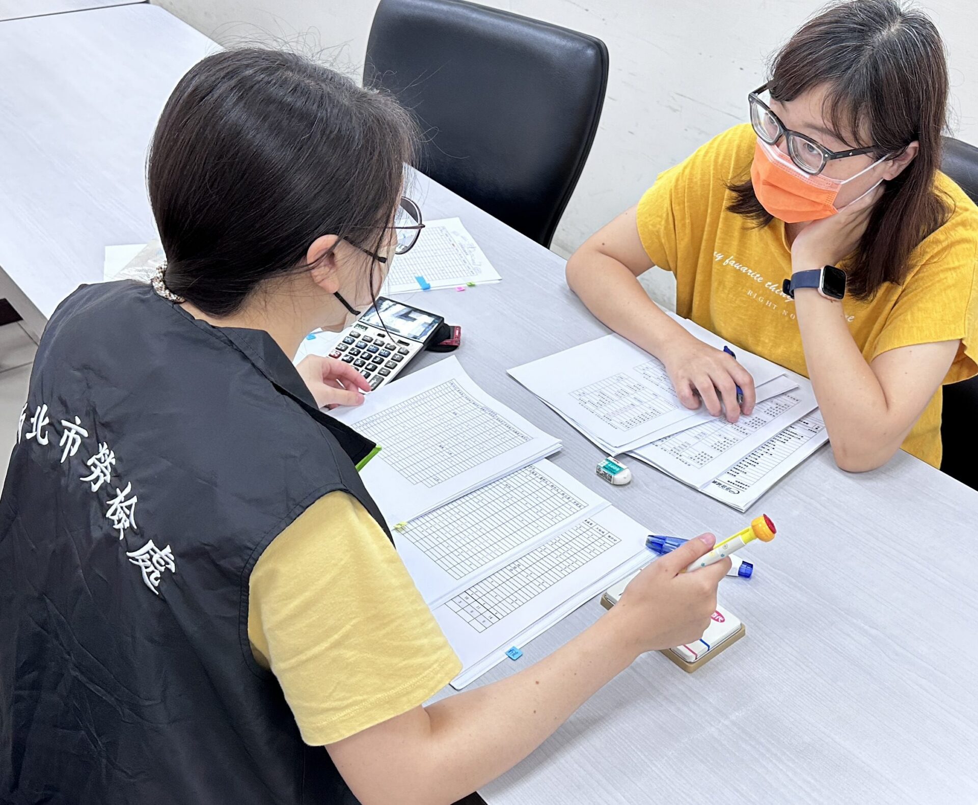 新北市公布第2波違法雇主名單 淡水客運6次違反同一規定等 遭加重裁罰50萬元 新北市公布第2波違法雇主名單 淡水客運6次違反同一規定等 遭加重裁罰50萬元