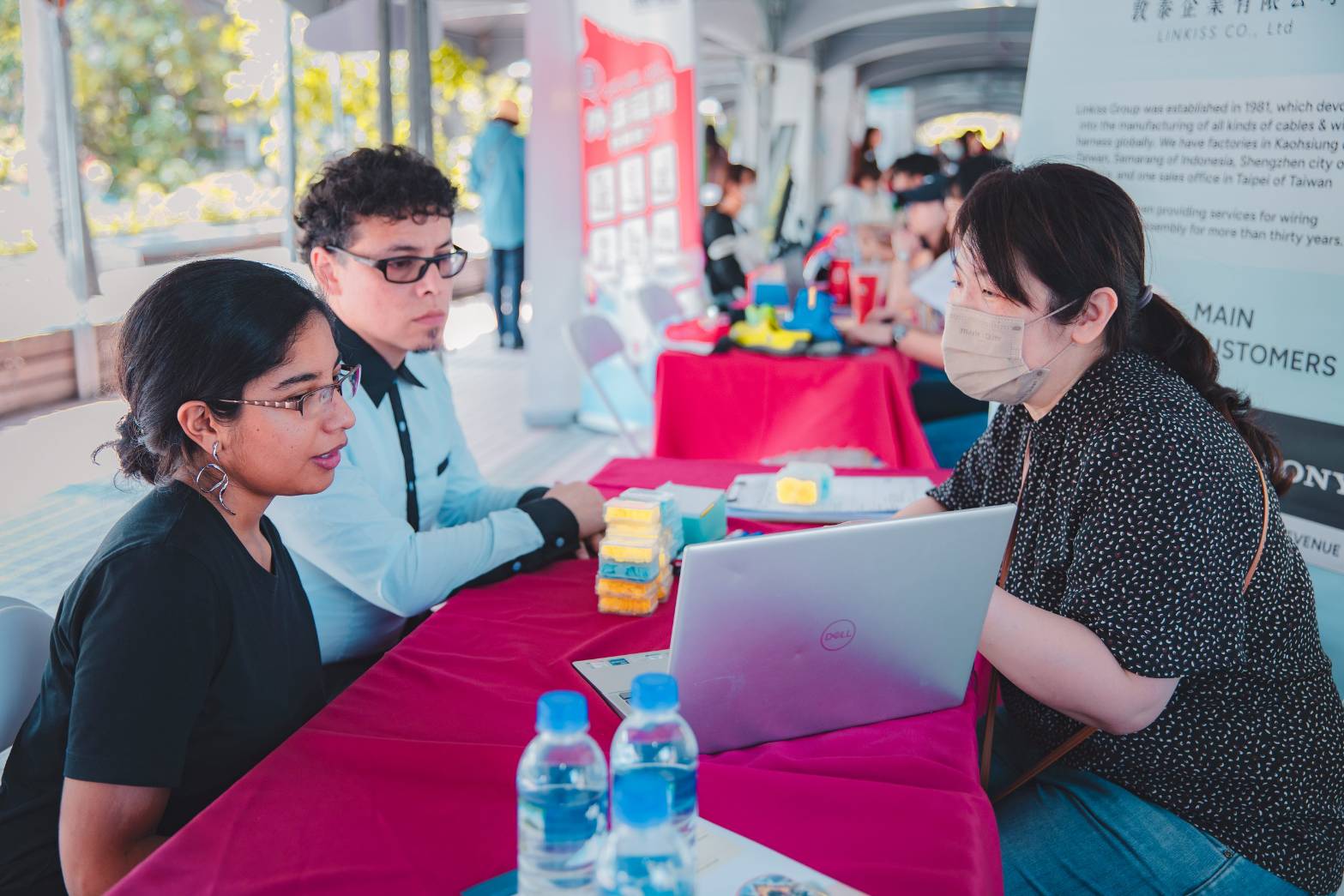 文藻外大就業博覽會釋出逾千職缺　吸引境外生留台工作