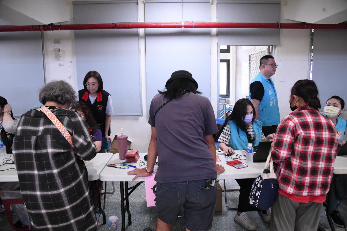 花蓮縣政府114年度「幸福花蓮」生活物資券於花蓮市 豐濱發放照顧弱勢