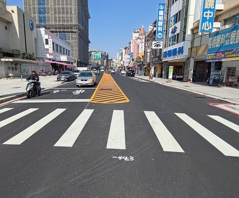 左營大路(圓環至埤子頭路)人行環境改造完成 舊城風景更清新 左營大路(圓環至埤子頭路)人行環境改造完成 舊城風景更清新