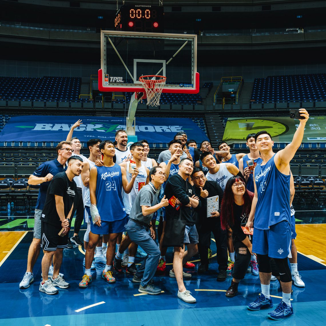 漾新聞|媽祖壓轎金助攻海神拚總冠軍 文化局探班送好運 漾新聞|媽祖壓轎金助攻海神拚總冠軍 文化局探班送好運