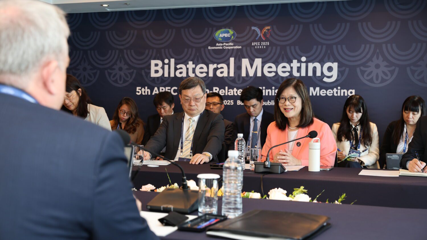 睽違11年APEC再啟海洋相關部長會議 海委會管碧玲主委鐵人行程積極交流共同書寫韌性未來