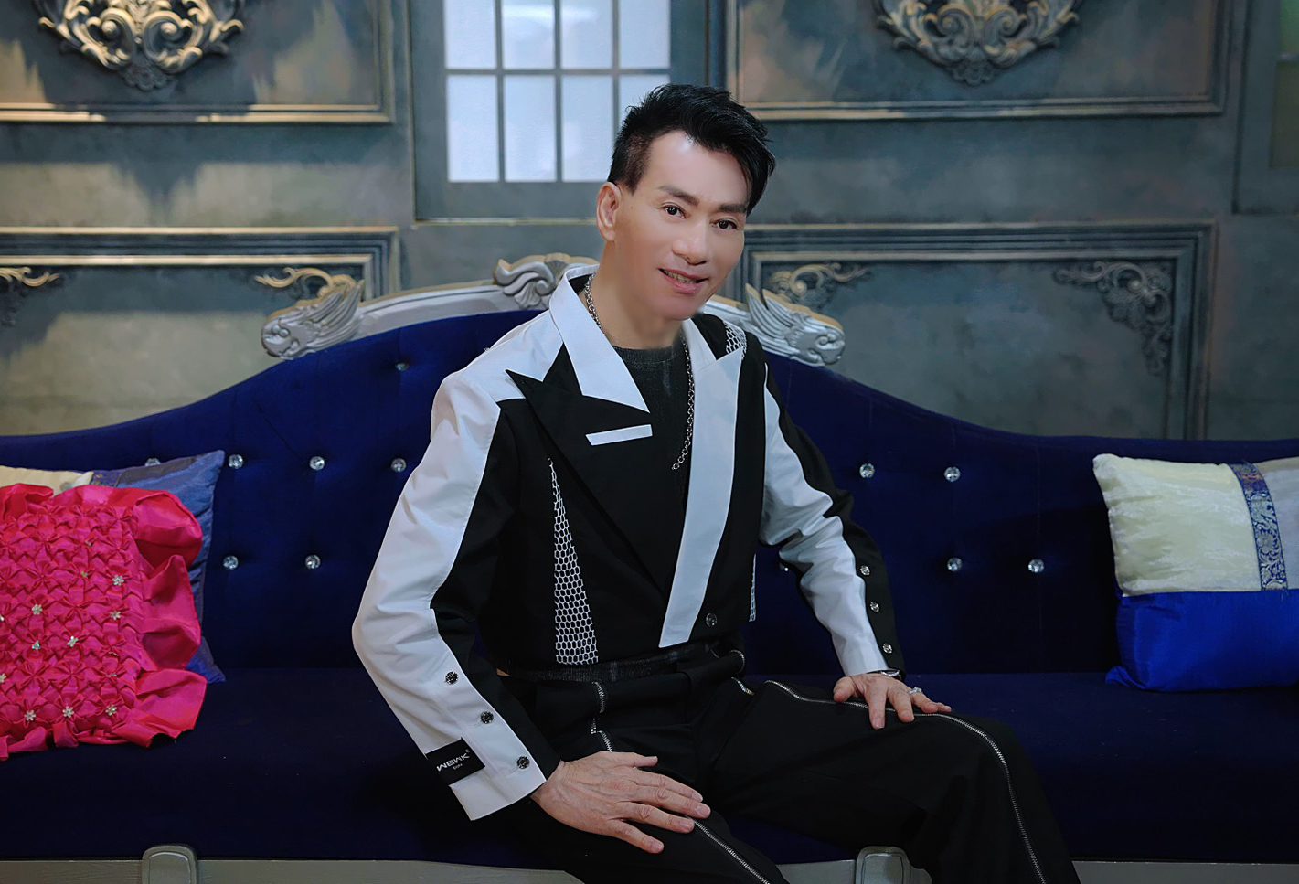 辣個男人震撼出道 超跑杰克秀出歌星證