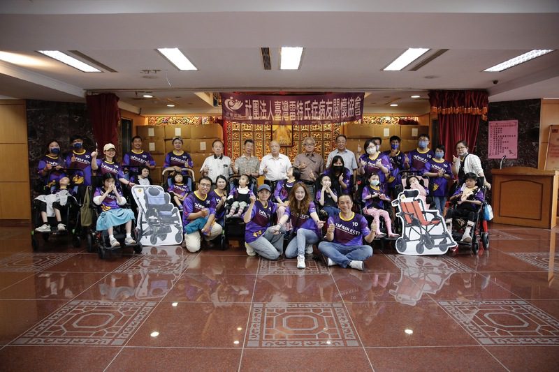 松山慈祐宮愛心再出發 母親節前夕捐贈義大利特製推車 溫暖全台雷特氏症家庭 松山慈祐宮愛心再出發 母親節前夕捐贈義大利特製推車 溫暖全台雷特氏症家庭