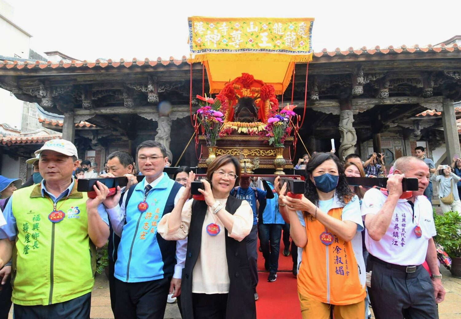 鹿港慶端陽「龍王祭」 繞境踩街、龍舟點睛揭開序幕 鹿港慶端陽「龍王祭」 繞境踩街、龍舟點睛揭開序幕