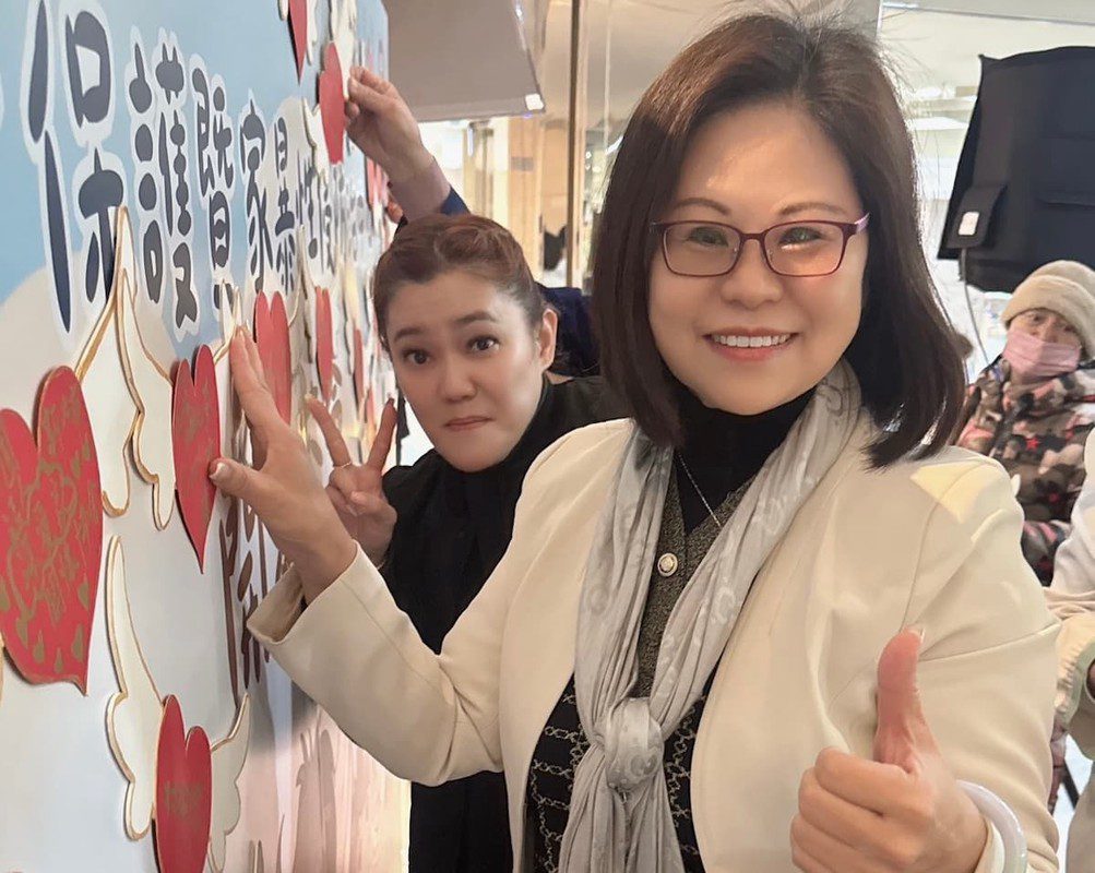 全方位專業服務 打造信賴商家品牌 全方位專業服務 打造信賴商家品牌