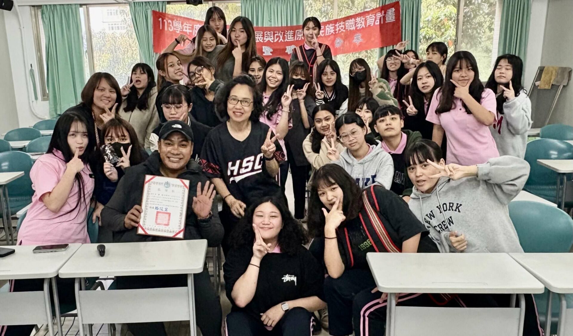 原廣台主持人新生醫專開講 分享經驗鼓勵學子築夢 原廣台主持人新生醫專開講 分享經驗鼓勵學子築夢