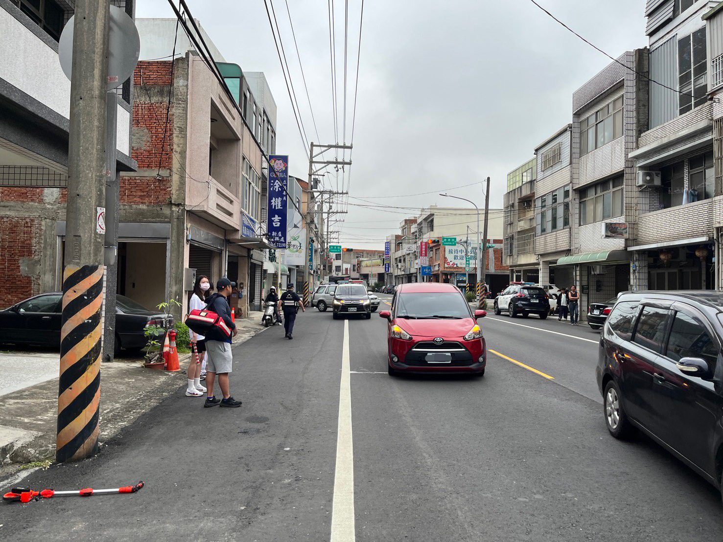 穿越馬路遭車撞!新屋男學生四肢受傷送醫治療 穿越馬路遭車撞!新屋男學生四肢受傷送醫治療
