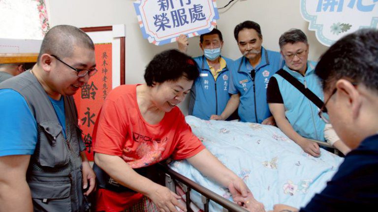 榮民吳木坤百歲生日 新竹榮服處溫馨祝賀 榮民吳木坤百歲生日 新竹榮服處溫馨祝賀