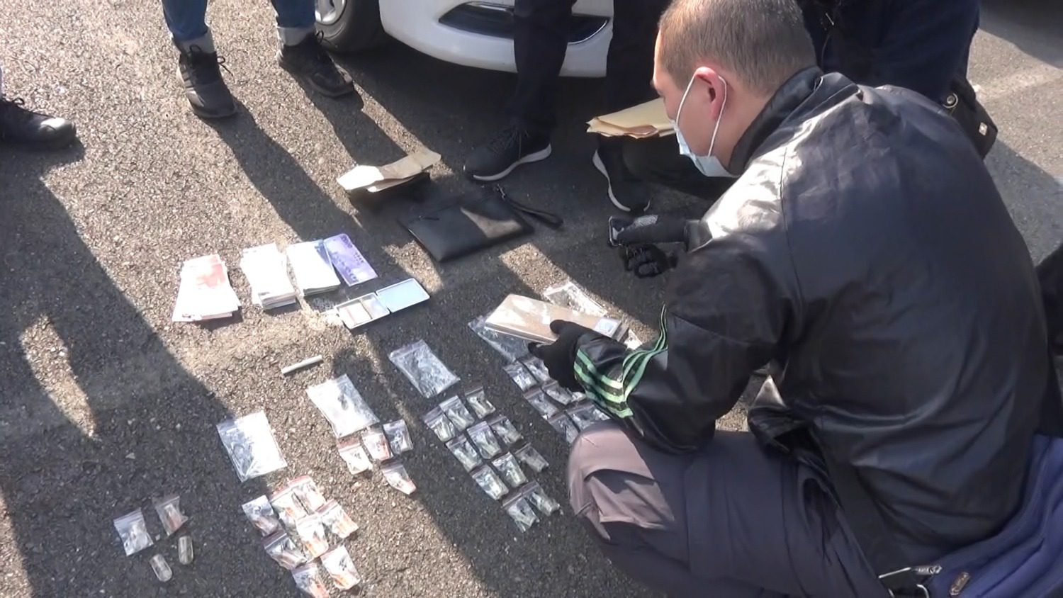 高市警掃蕩微信毒品集團 一舉逮捕10嫌 查扣喪屍菸彈 高市警掃蕩微信毒品集團 一舉逮捕10嫌 查扣喪屍菸彈