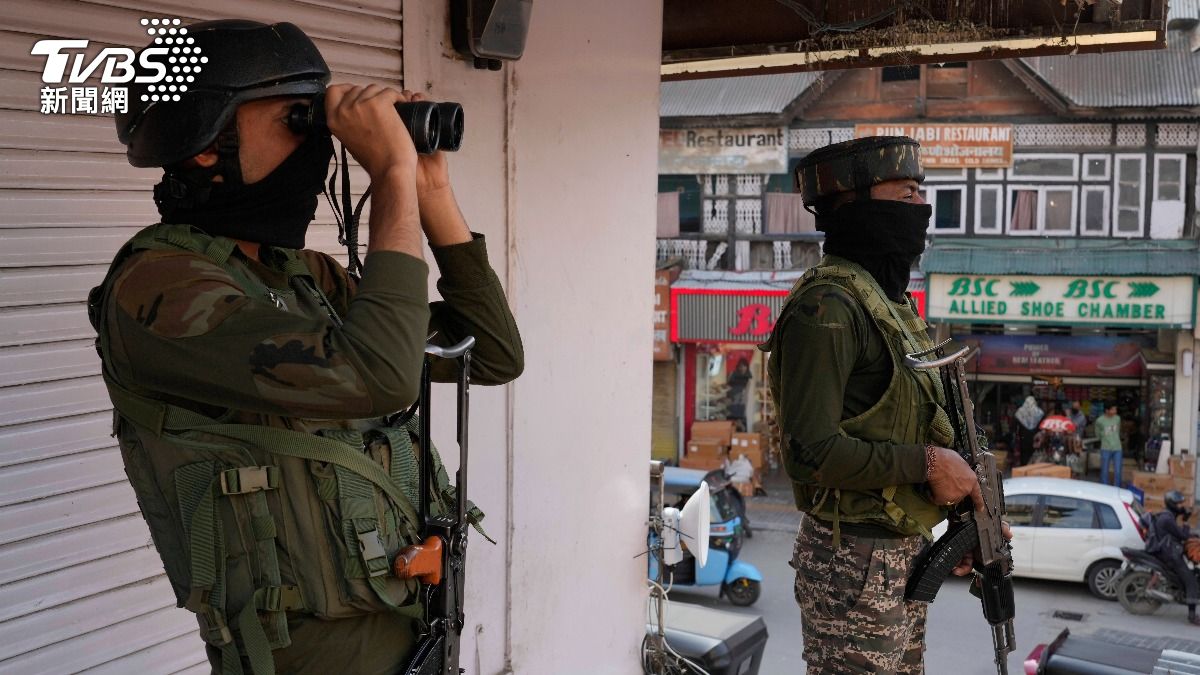 印巴125架軍機邊界激戰!巴基斯坦第2大城哈拉爾遭襲 總理放話「血債血還」 印度12無人機被打落 印巴125架軍機邊界激戰!巴基斯坦第2大城哈拉爾遭襲 總理放話「血債血還」 印度12無人機被打落