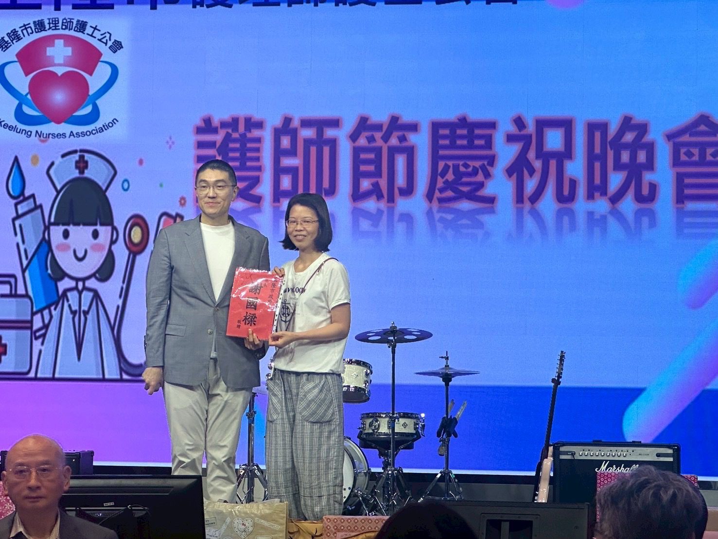 基隆慶祝護師節表揚76位白衣天使 謝國樑加碼支持護理人員 基隆慶祝護師節表揚76位白衣天使 謝國樑加碼支持護理人員