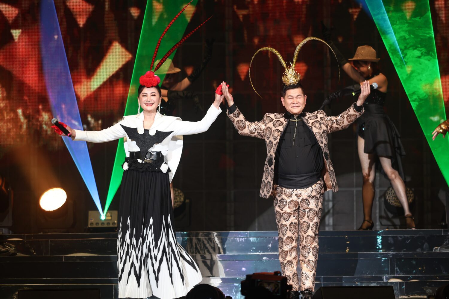 2025真愛秀.藍寶石大歌廳演唱會 澎恰恰、陳亞蘭領群星打造「寶島金曲之夜」 林沖、黃西田驚喜現身大呼感動 2025真愛秀.藍寶石大歌廳演唱會 澎恰恰、陳亞蘭領群星打造「寶島金曲之夜」 林沖、黃西田驚喜現身大呼感動