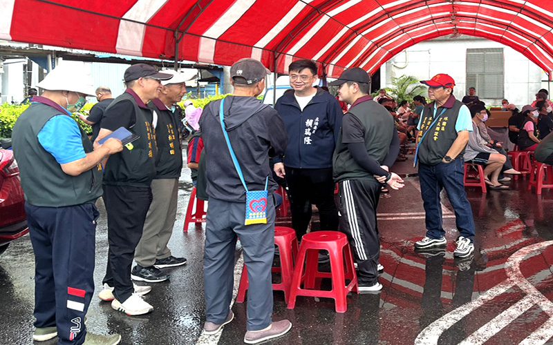 母親節傳愛心 林園王公廟捐血送烤雞 吸引民眾熱情參與 母親節傳愛心 林園王公廟捐血送烤雞 吸引民眾熱情參與