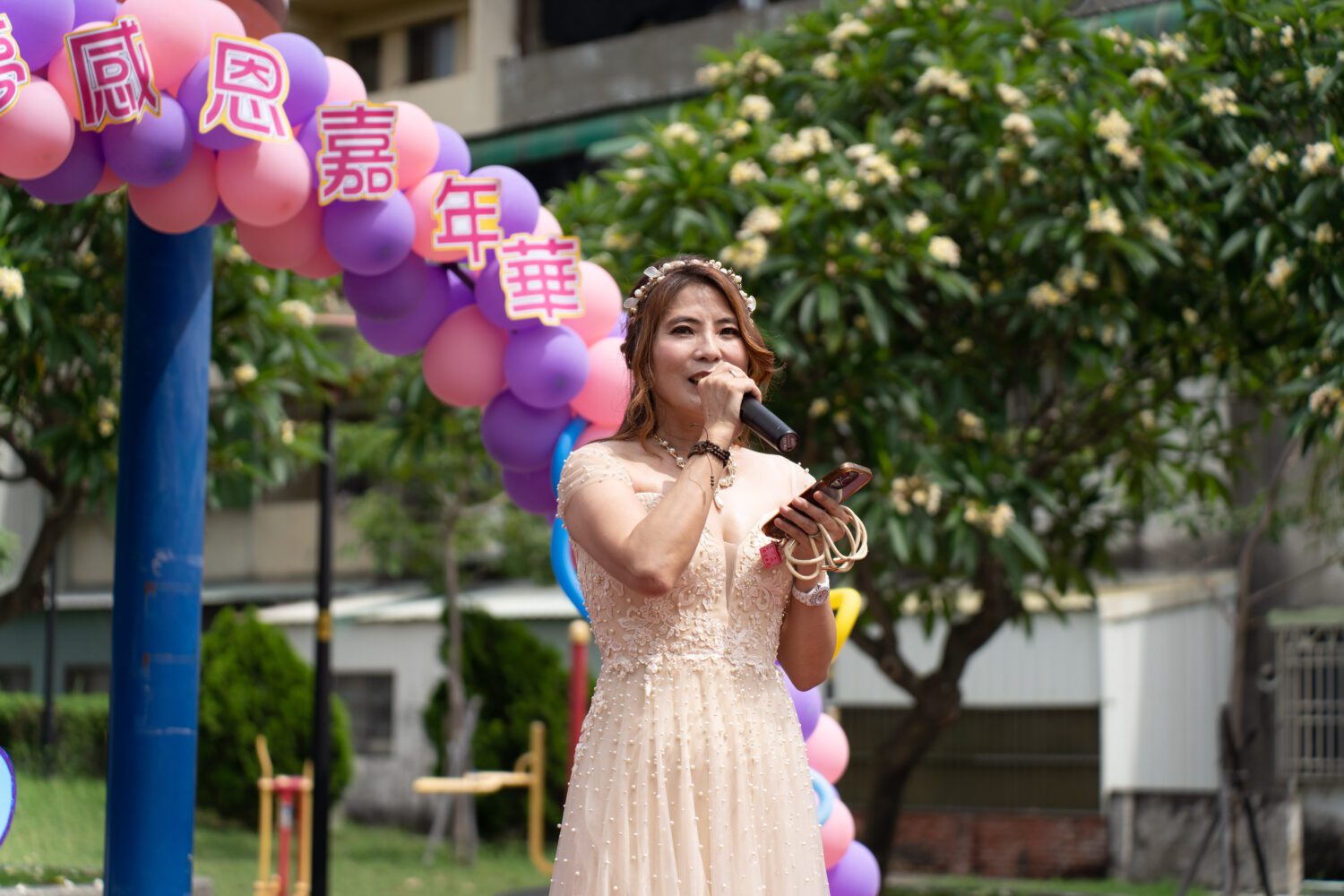 希望家園母親節感恩活動 學員穿上婚紗達成夢想更傳遞對母親的感激 希望家園母親節感恩活動 學員穿上婚紗達成夢想更傳遞對母親的感激