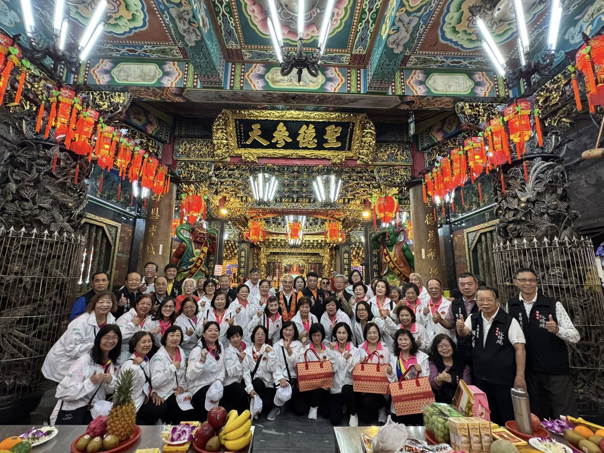 板橋慈惠宮歡迎昆山慧聚天后宮會長孫德聰暨隨行貴賓蒞臨參訪